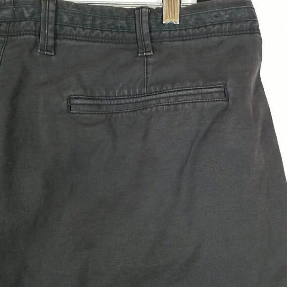 Gap Shorts Women's Size 36 Front And Rear Pockets Belt Loops Distressed Fade - Picture 6 of 10